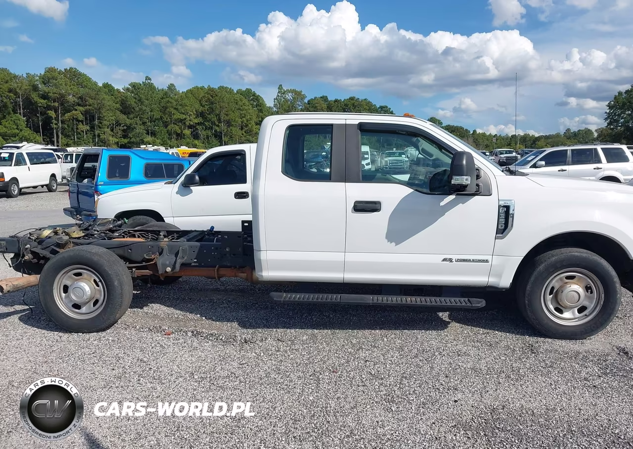 2019 Ford F-350 Chassis Xl VIN:1FD8X3ET0KEG87890 - 13