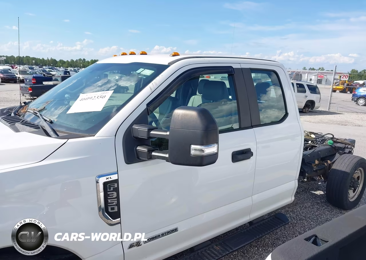 2019 Ford F-350 Chassis Xl VIN:1FD8X3ET0KEG87890 - 14
