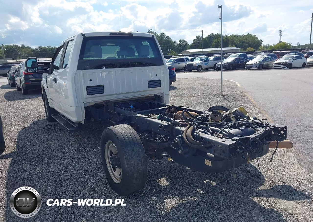 2019 Ford F-350 Chassis Xl VIN:1FD8X3ET0KEG87890 - 3