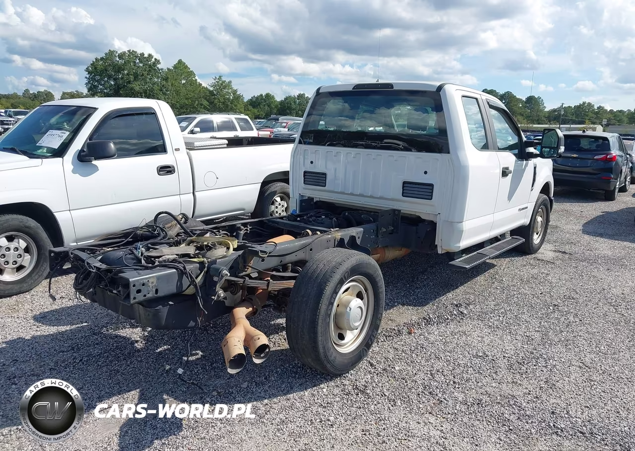 2019 Ford F-350 Chassis Xl VIN:1FD8X3ET0KEG87890 - 4