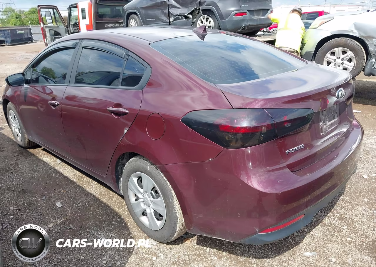 2017 Kia Forte Lx VIN:3KPFL4A7XHE124378 - 3