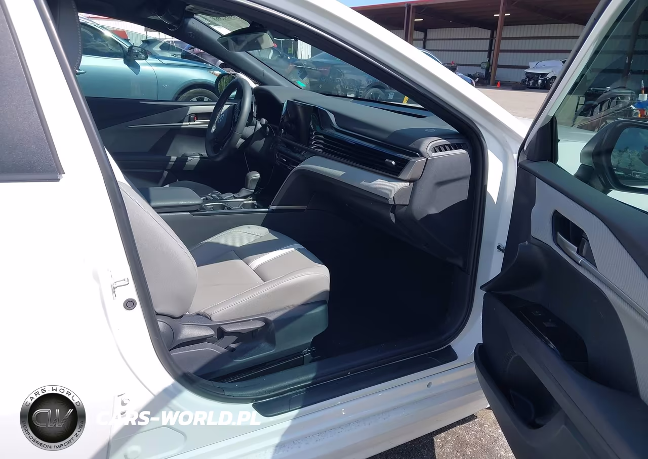 2025 Toyota Camry Se VIN:4T1DAACK7SU533035 - 5