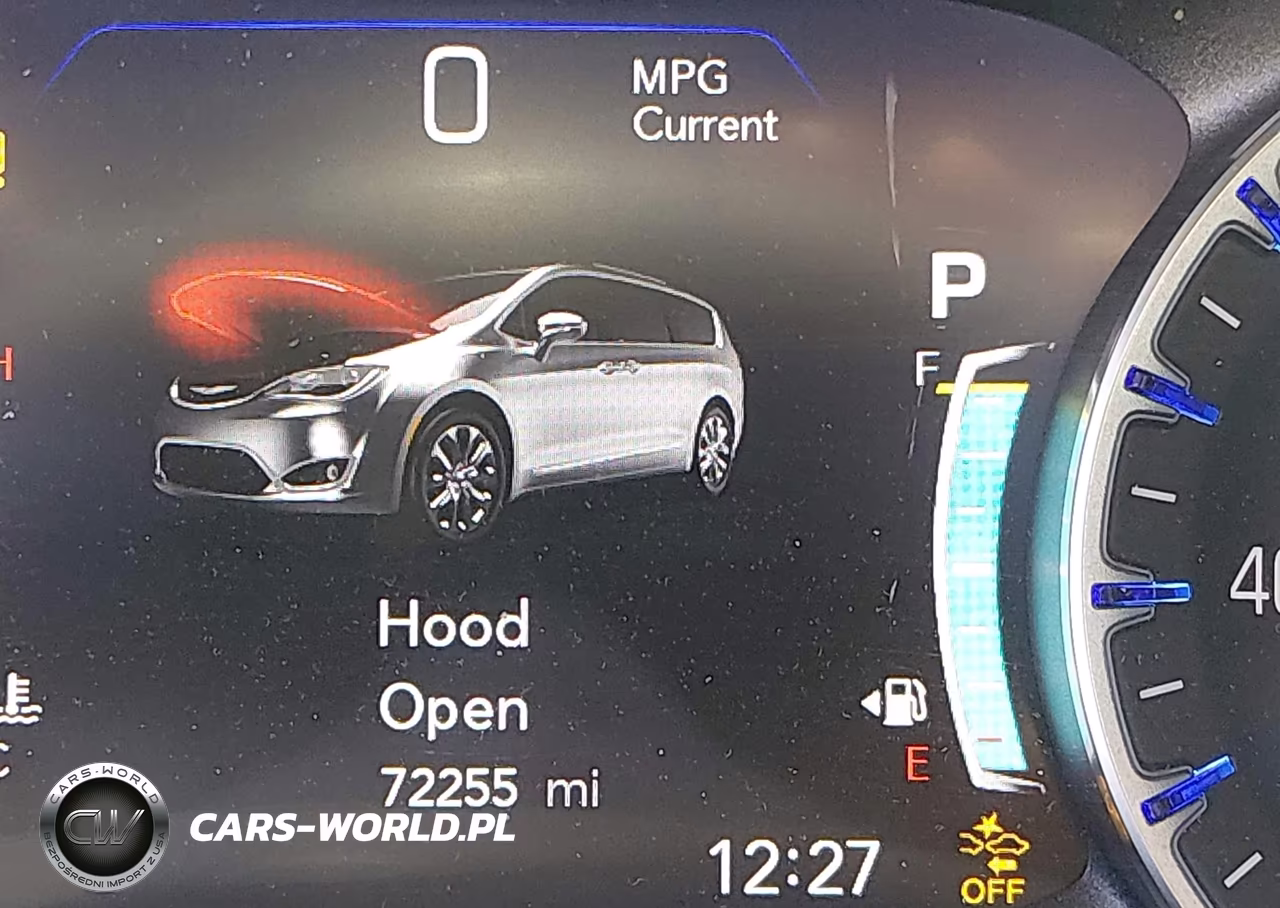 2018 Chrysler Pacifica Touring L VIN:2C4RC1BG0JR106969 - 16