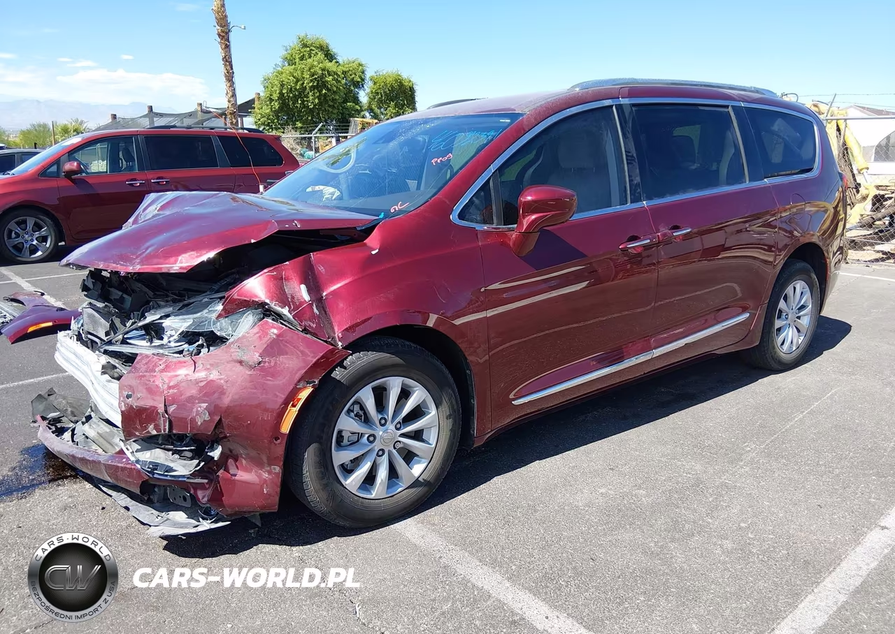 2018 Chrysler Pacifica Touring L VIN:2C4RC1BG0JR106969 - 2