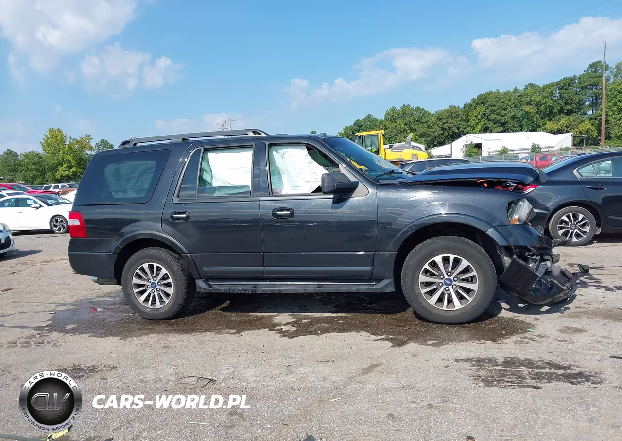 2015 Ford Expedition Xlt VIN:1FMJU1JT6FEF19181 - 13