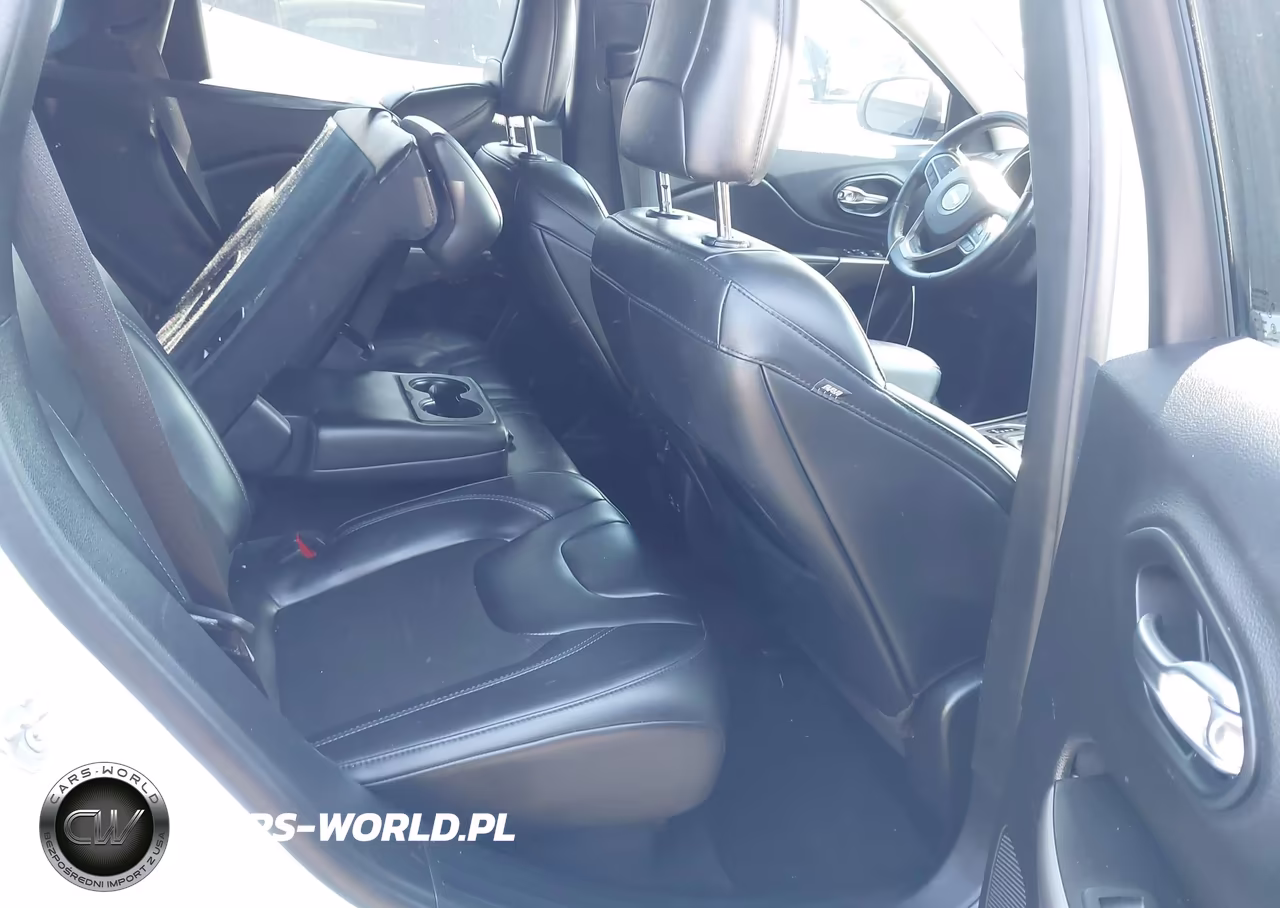 2021 Jeep Cherokee Latitude Plus Fwd VIN:1C4PJLLB3MD179711 - 8
