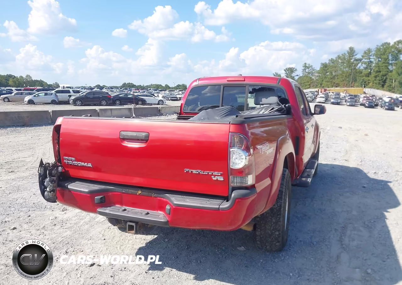2011 Toyota Tacoma Prerunner V6 VIN:3TMKU4HN4BM028985 - 4