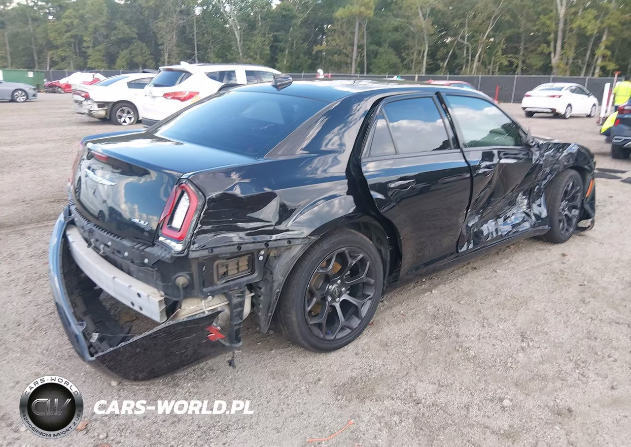 2020 Chrysler 300 300S VIN:2C3CCABG0LH141787 - 4