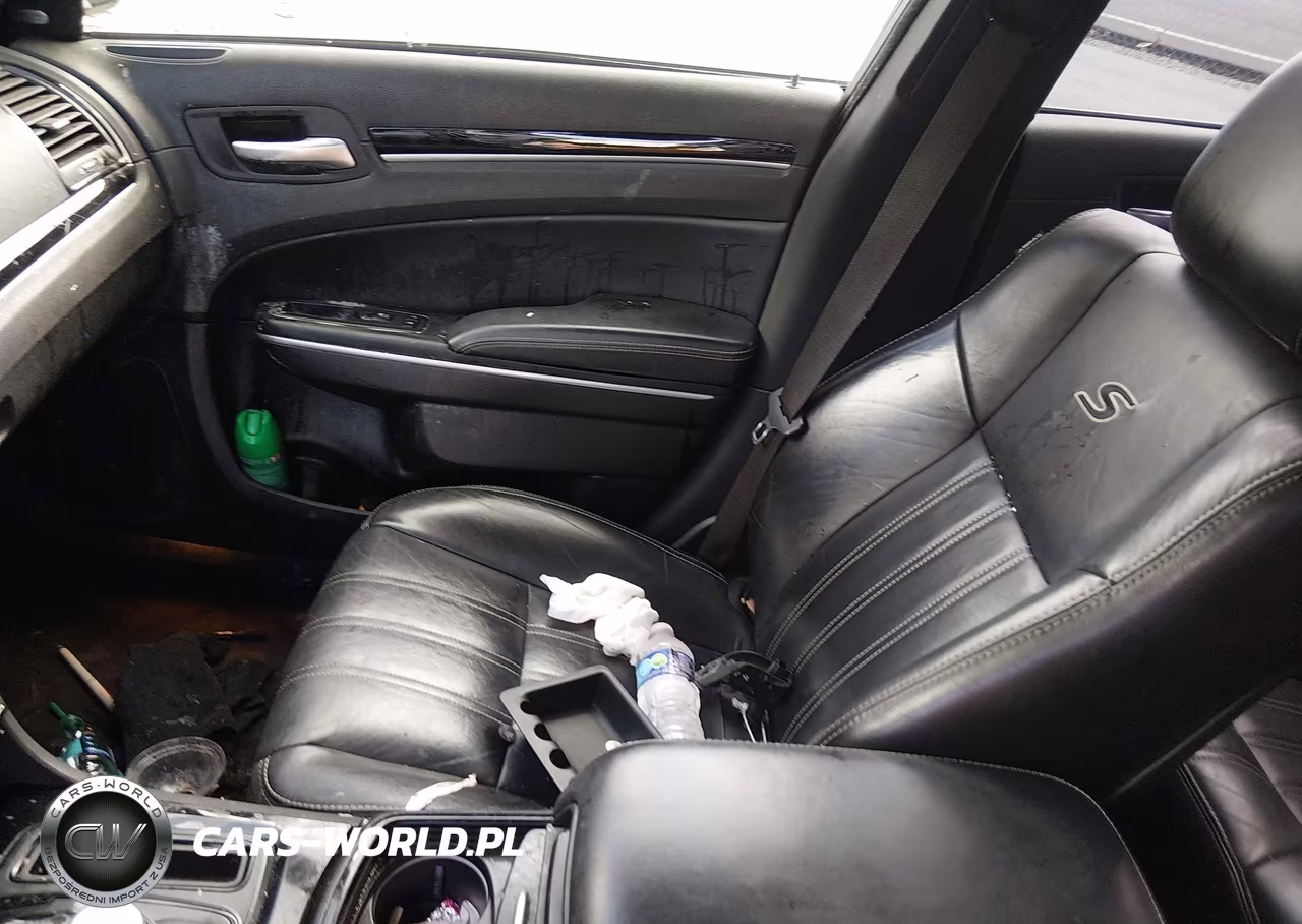 2020 Chrysler 300 300S VIN:2C3CCABG0LH141787 - 5