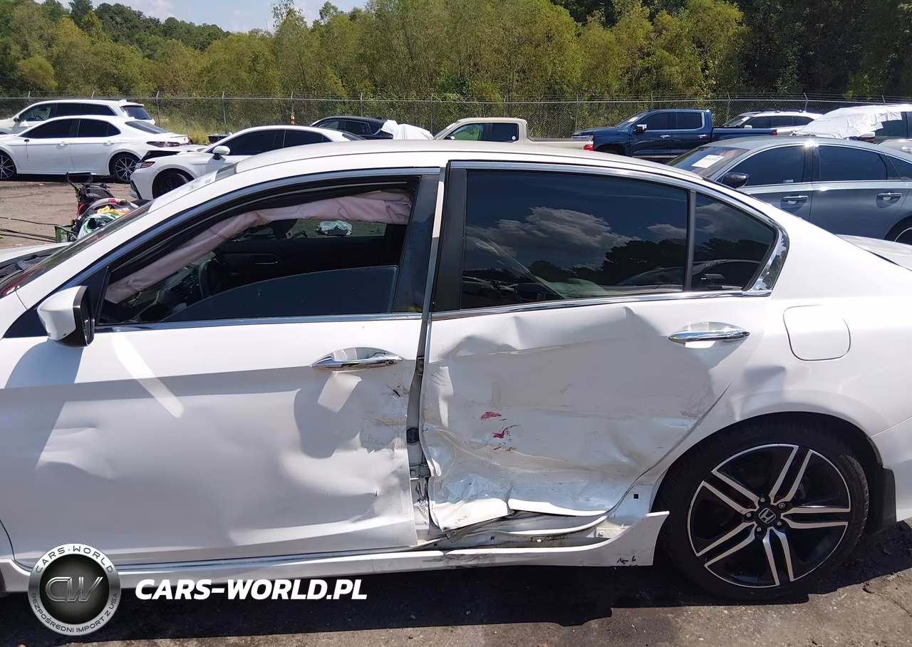 2017 Honda Accord Sport VIN:1HGCR2F51HA143323 - 6