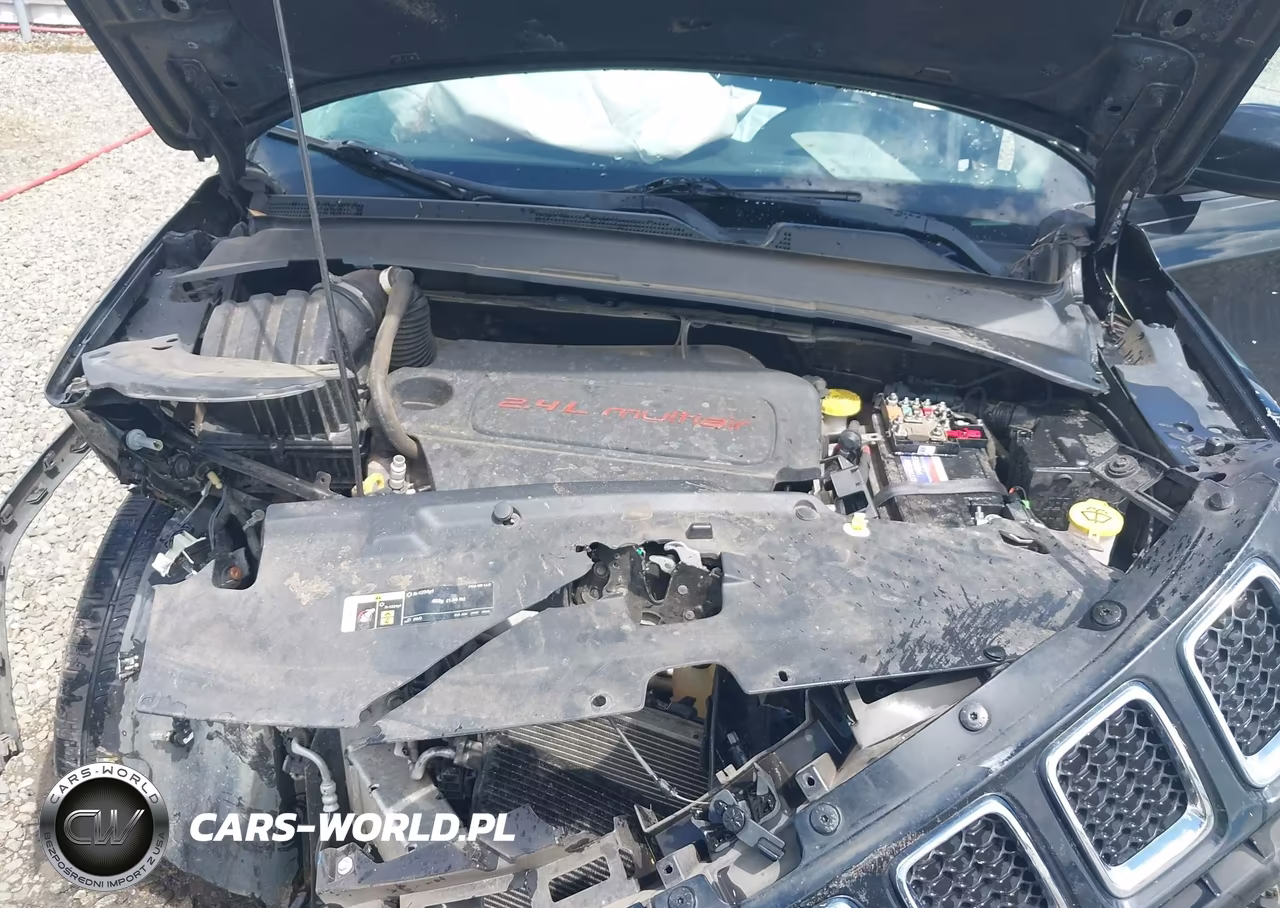 2018 Jeep Compass Latitude VIN:3C4NJCBB5JT133943 - 10