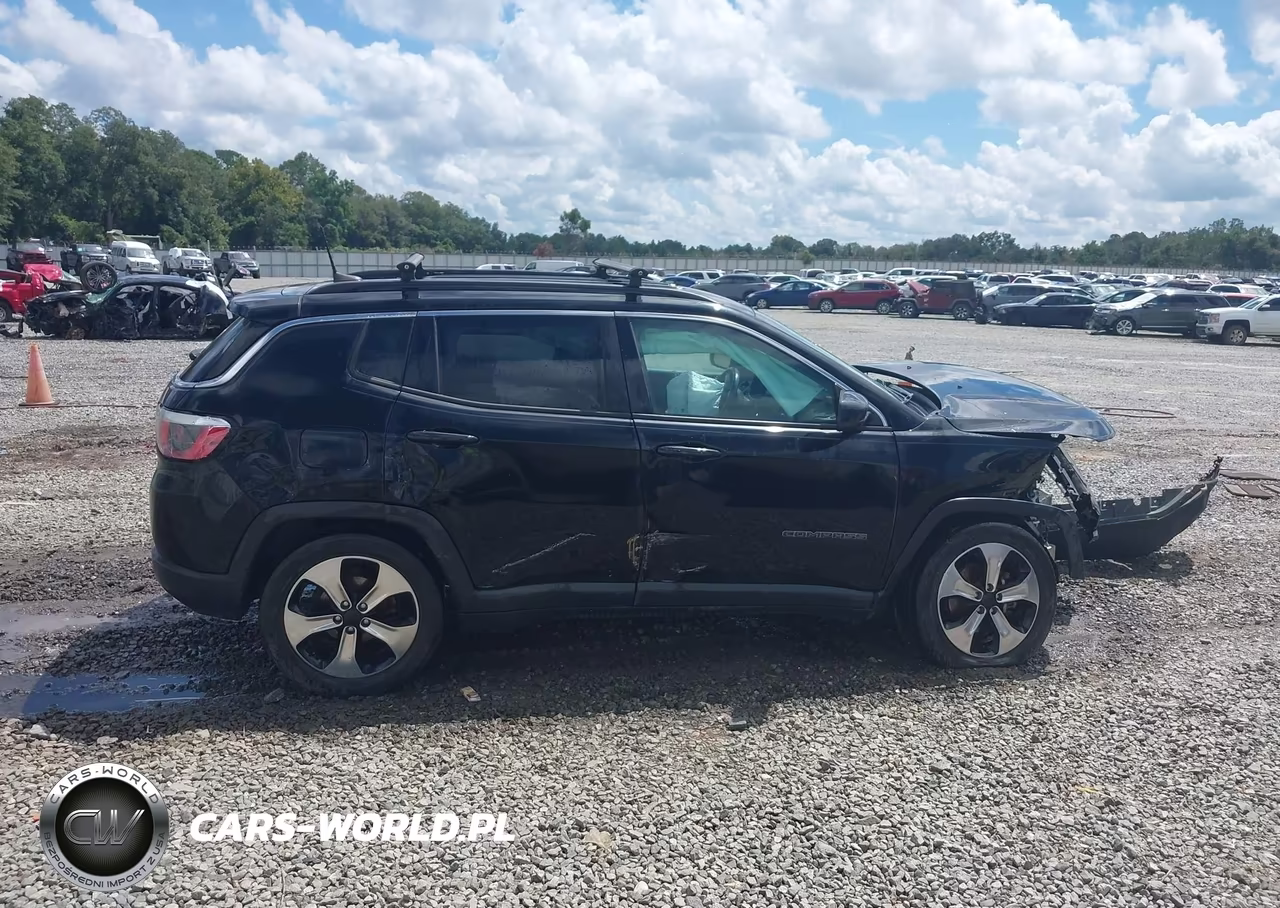 2018 Jeep Compass Latitude VIN:3C4NJCBB5JT133943 - 13