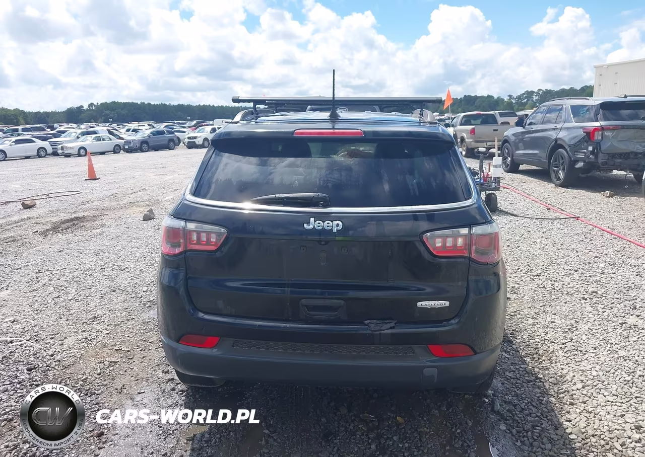 2018 Jeep Compass Latitude VIN:3C4NJCBB5JT133943 - 16