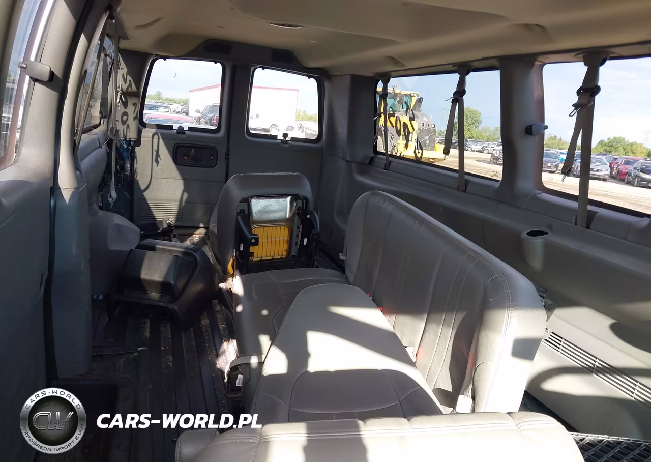2011 Chevrolet Express 3500 Ls VIN:1GAZGZFG3B1158043 - 8