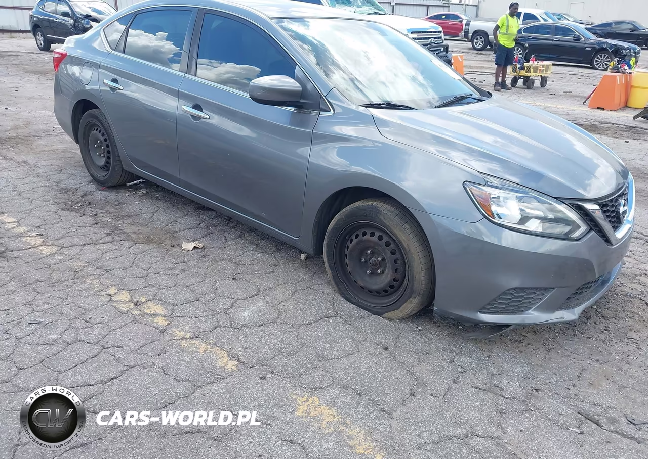 2017 Nissan Sentra S – zdjęcie 1 z 15