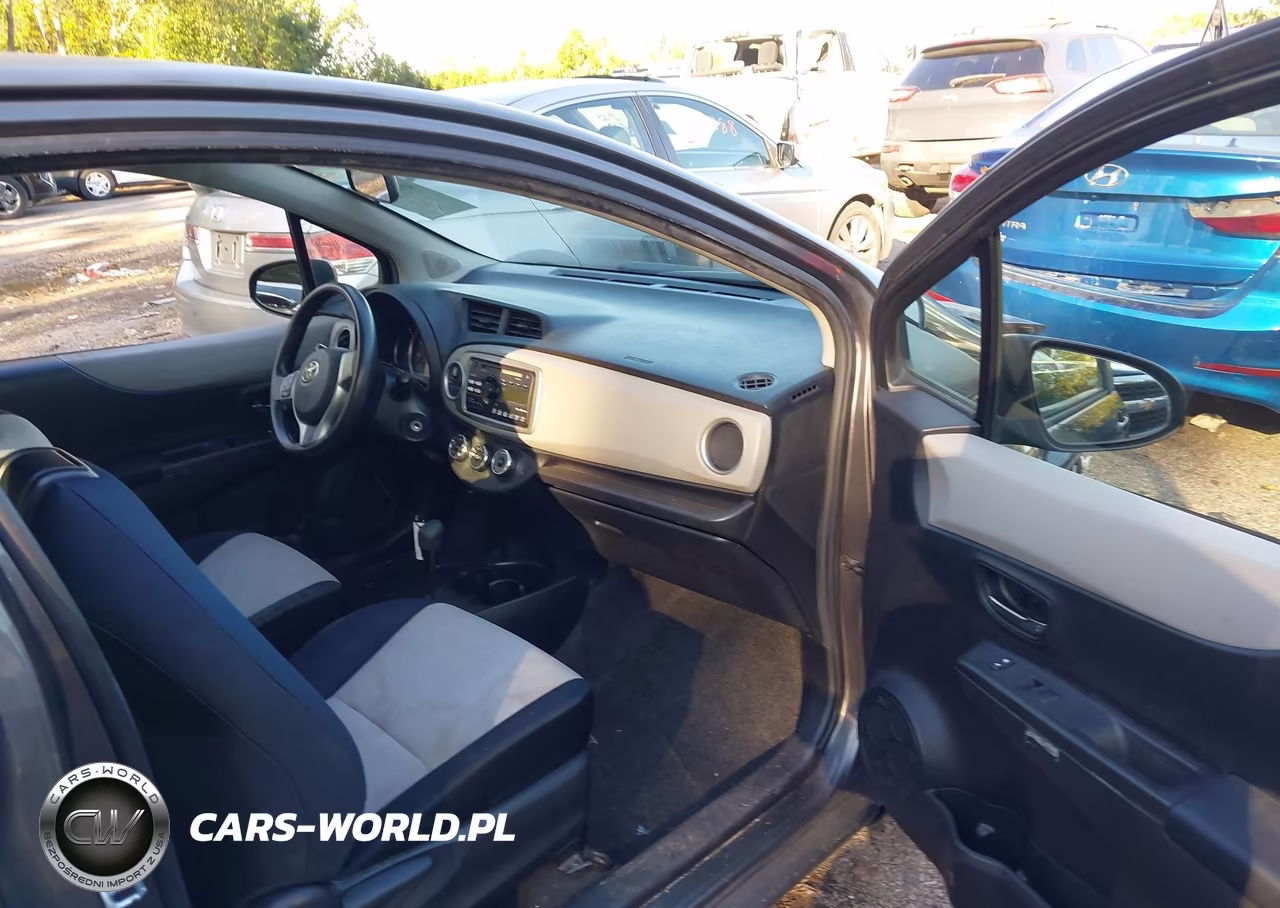 2012 Toyota Yaris Le VIN:JTDJTUD34CD519945 - 5