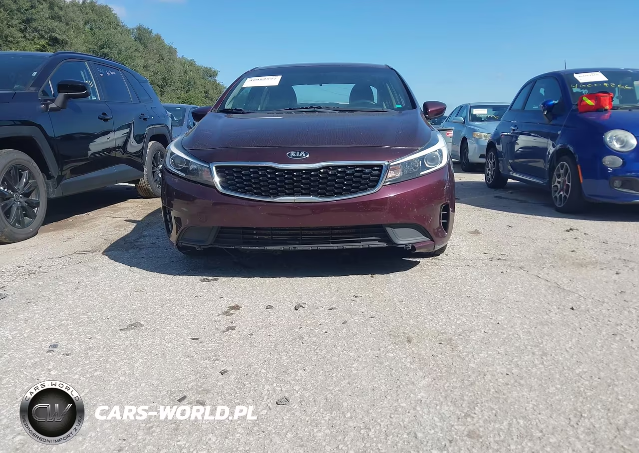 2018 Kia Forte Lx VIN:3KPFK4A79JE276290 - 12