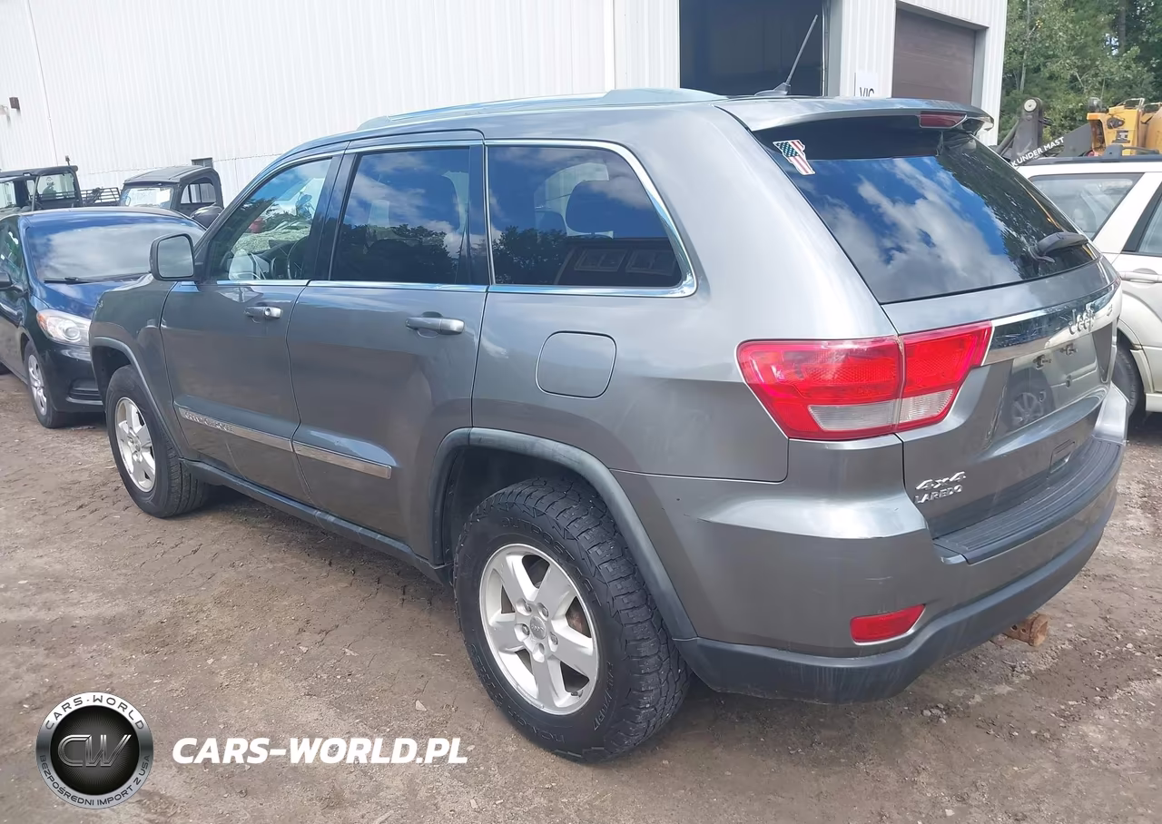 2011 Jeep Grand Cherokee Laredo VIN:1J4RR4GG4BC578055 - 3
