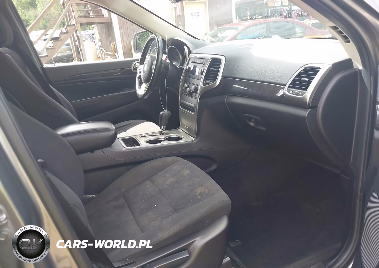 2011 Jeep Grand Cherokee Laredo VIN:1J4RR4GG4BC578055 - 5