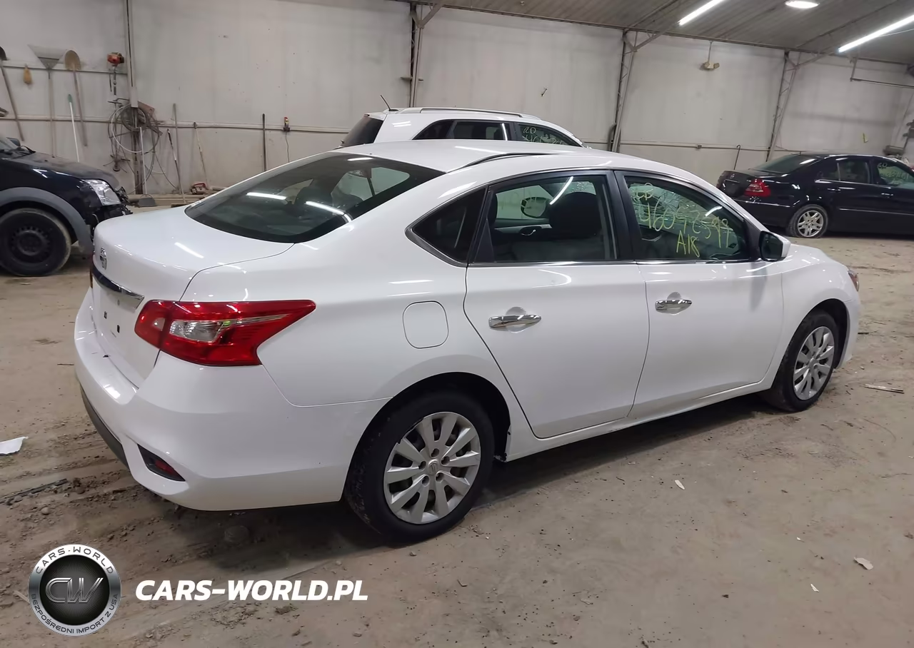 2018 Nissan Sentra S VIN:3N1AB7AP4JY301013 - 4