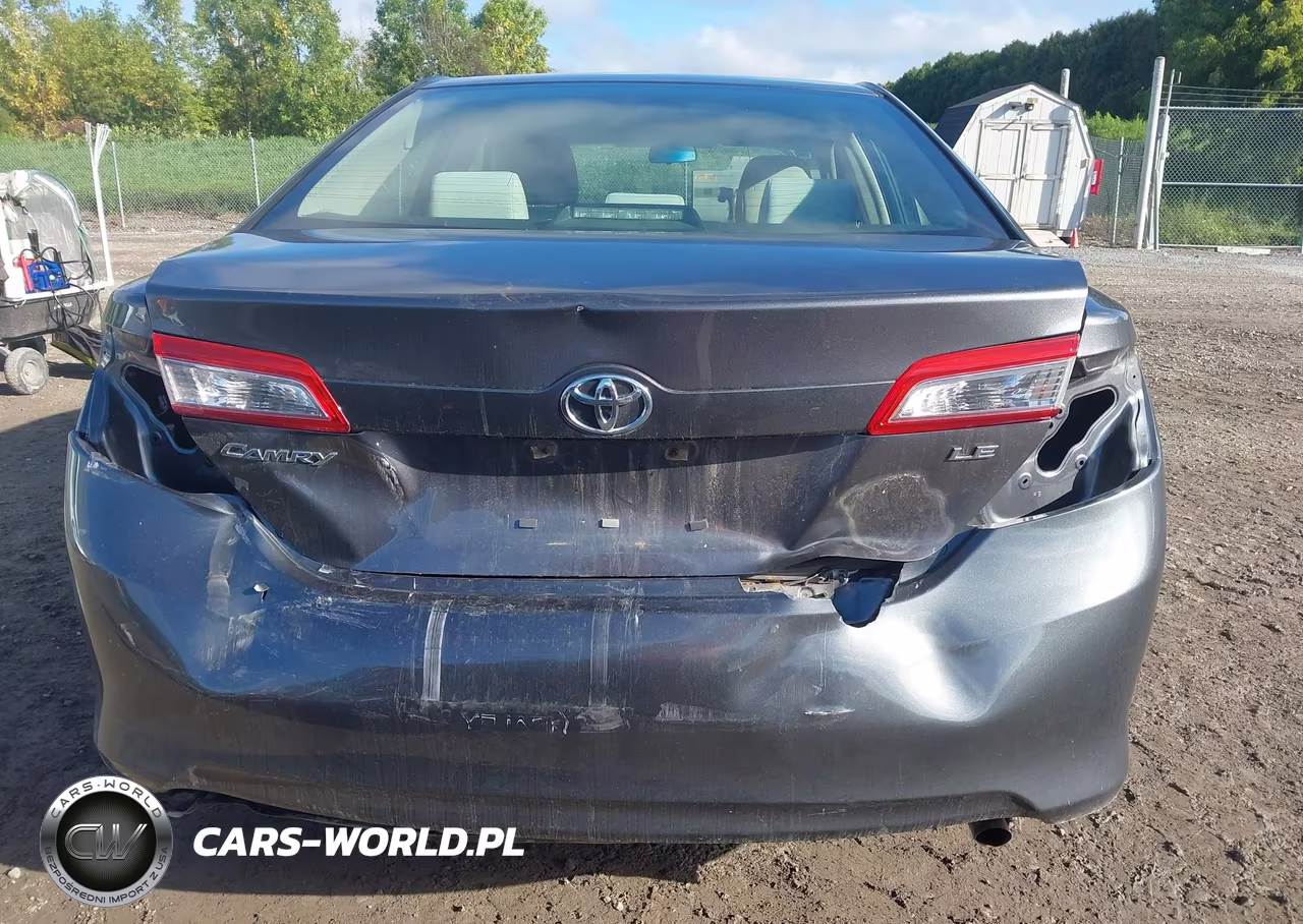 2014 Toyota Camry Le VIN:4T1BF1FK0EU306455 - 17