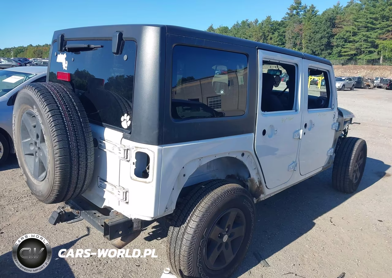 2016 Jeep Wrangler Unlimited Sport VIN:1C4BJWDG7GL154701 - 4
