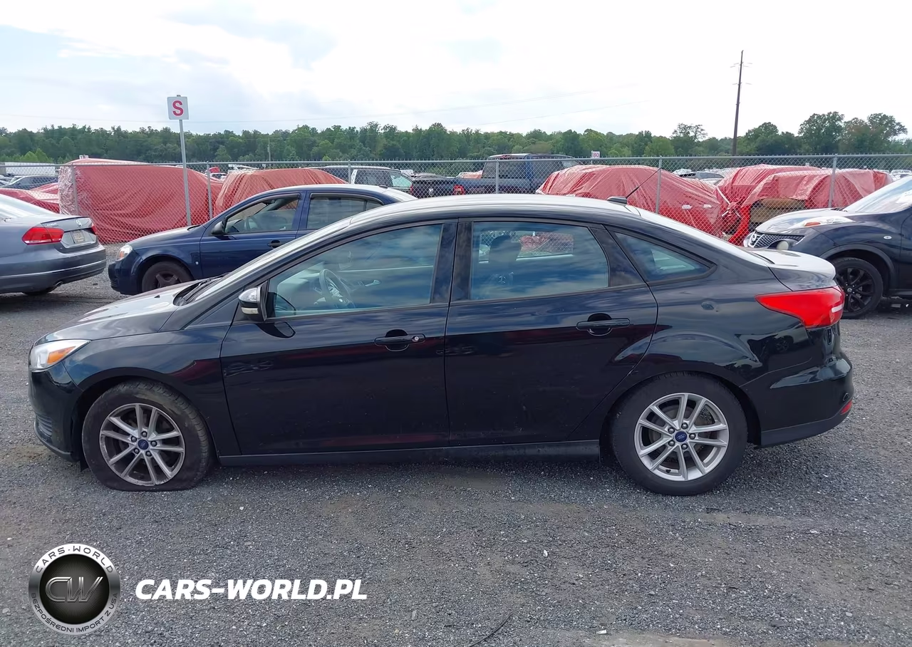 2017 Ford Focus Se VIN:1FADP3F20HL275469 - 15