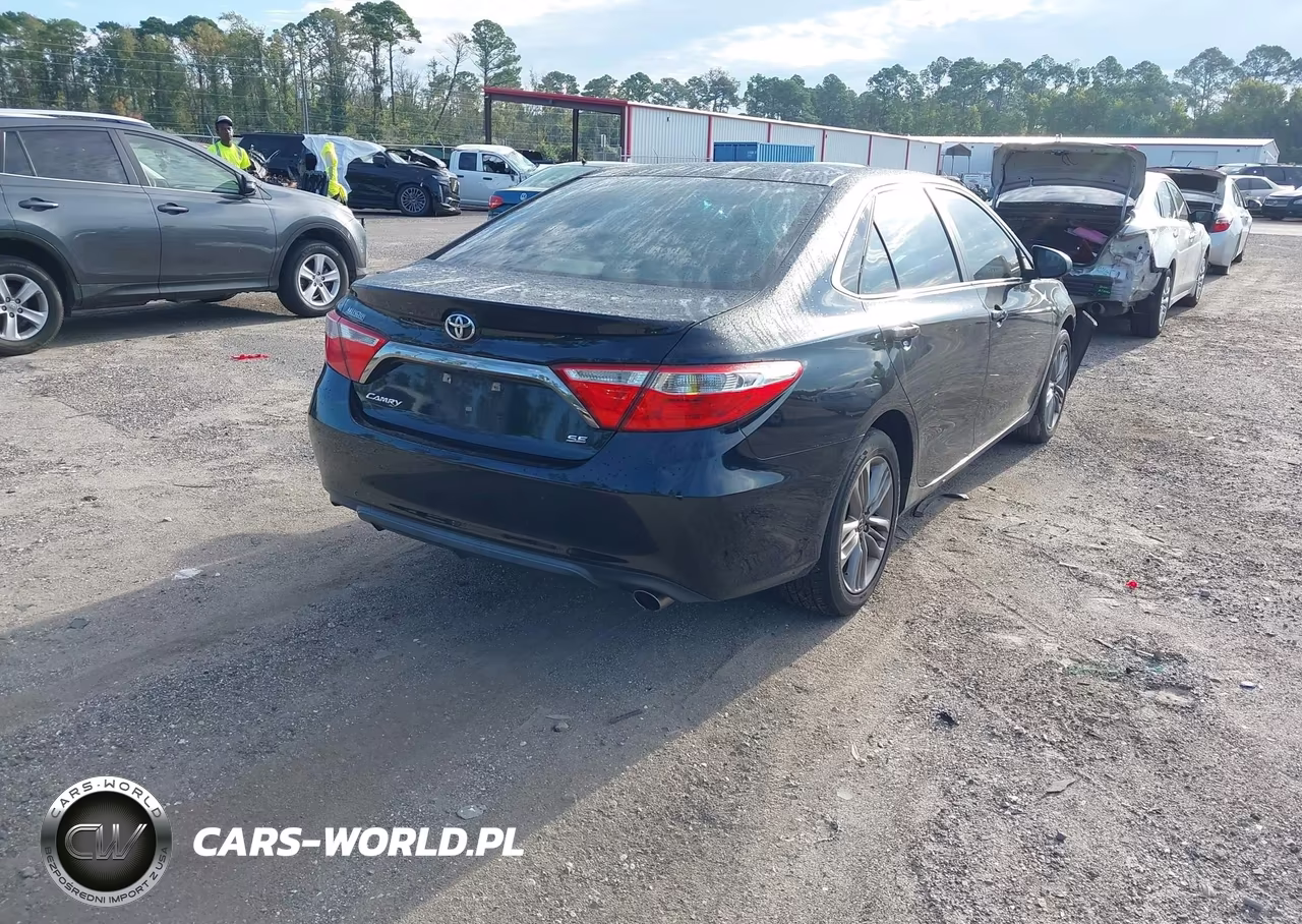 2016 Toyota Camry Se VIN:4T1BF1FK2GU225797 - 4