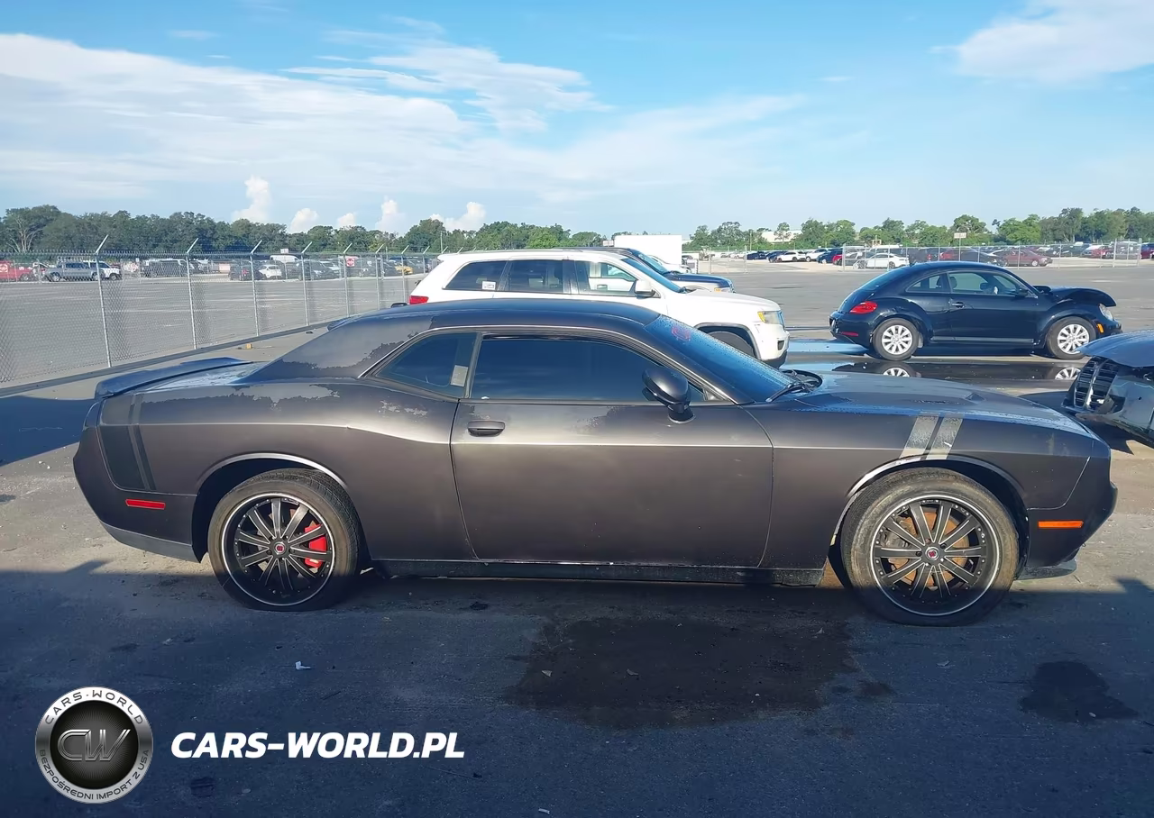 2015 Dodge Challenger Sxt VIN:2C3CDZAG9FH719323 - 13