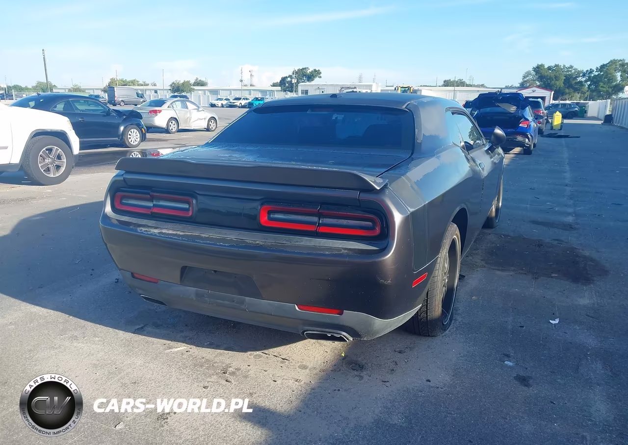 2015 Dodge Challenger Sxt VIN:2C3CDZAG9FH719323 - 4
