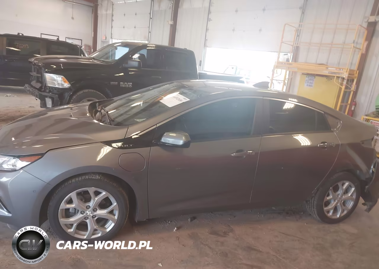 2018 Chevrolet Volt Premier VIN:1G1RD6S5XJU149946 - 14