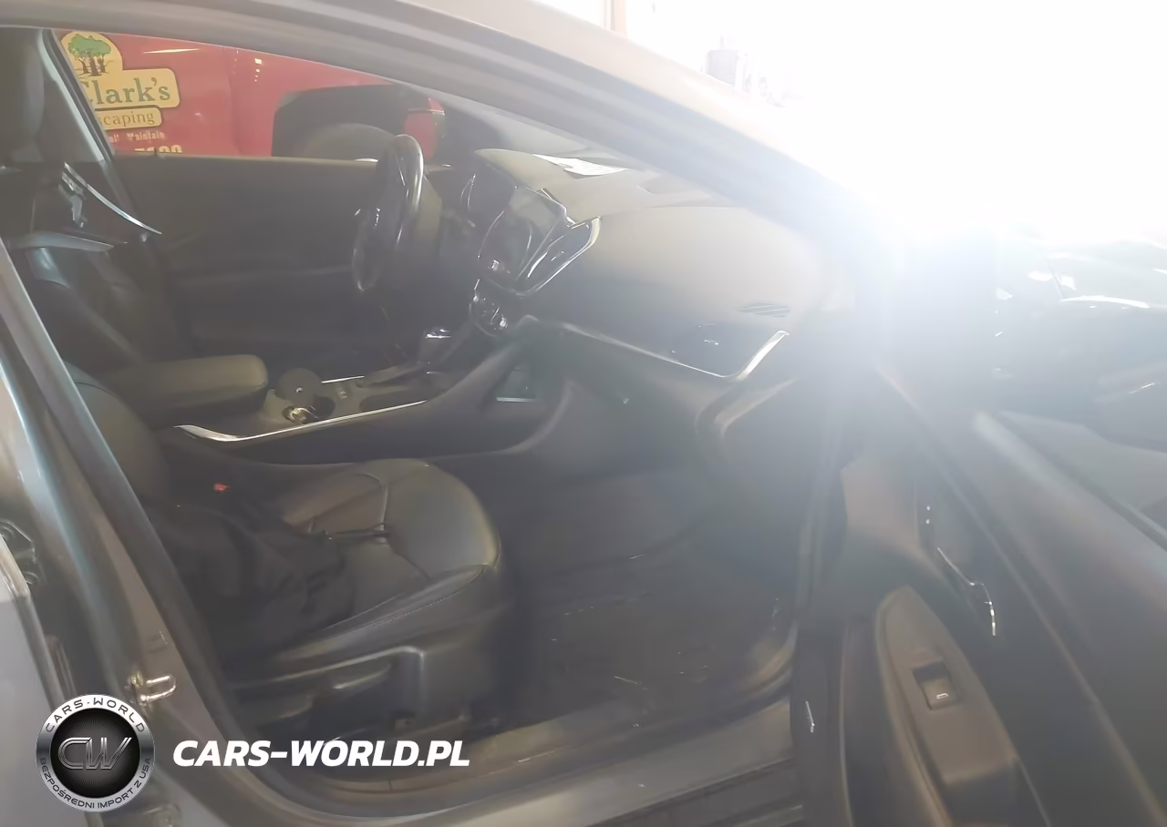 2018 Chevrolet Volt Premier VIN:1G1RD6S5XJU149946 - 5