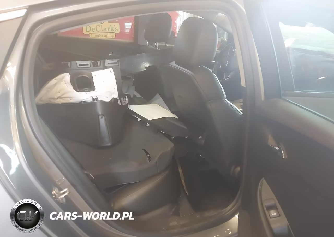 2018 Chevrolet Volt Premier VIN:1G1RD6S5XJU149946 - 8