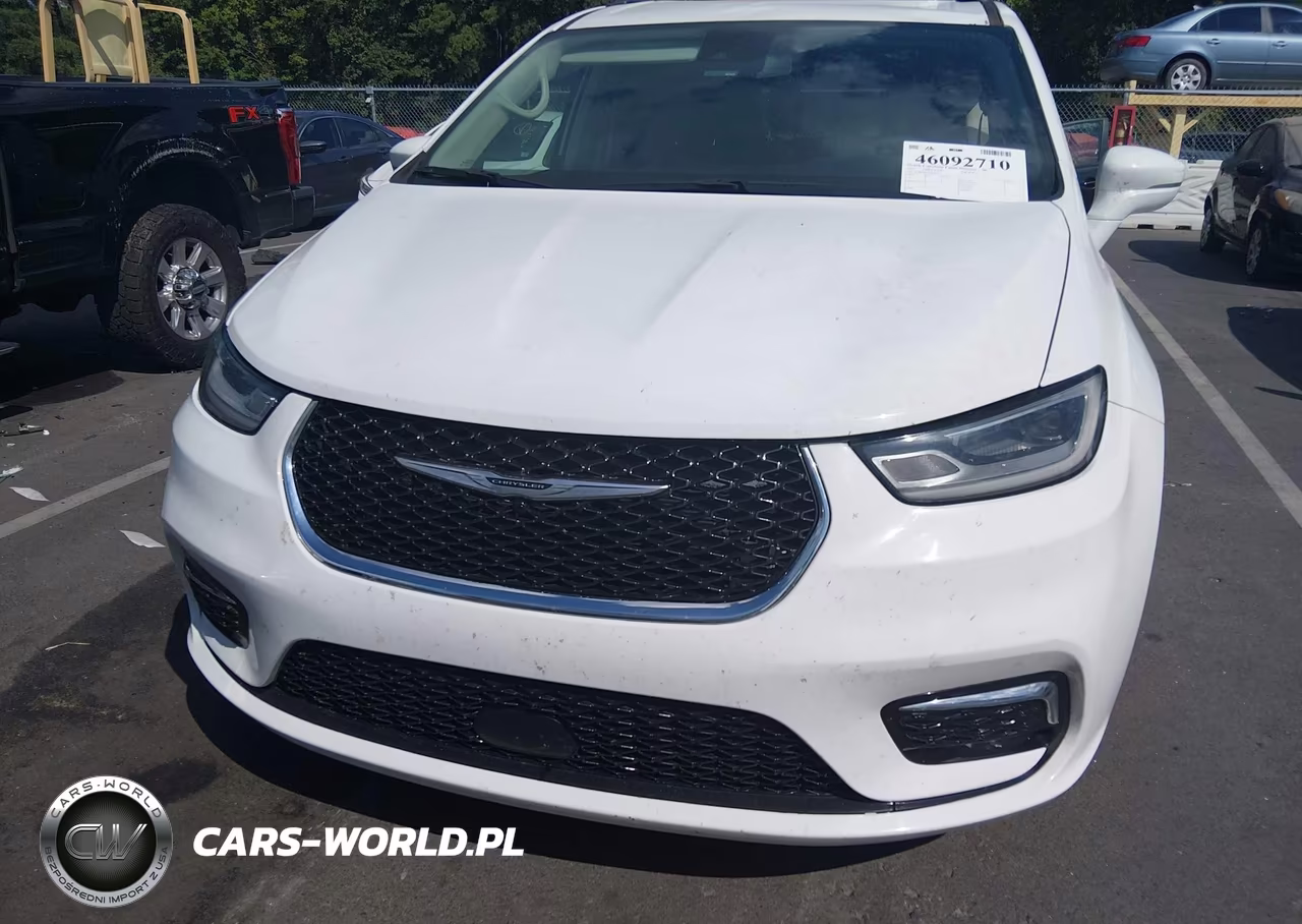 2022 Chrysler Pacifica Touring L VIN:2C4RC1BG8NR147291 - 11