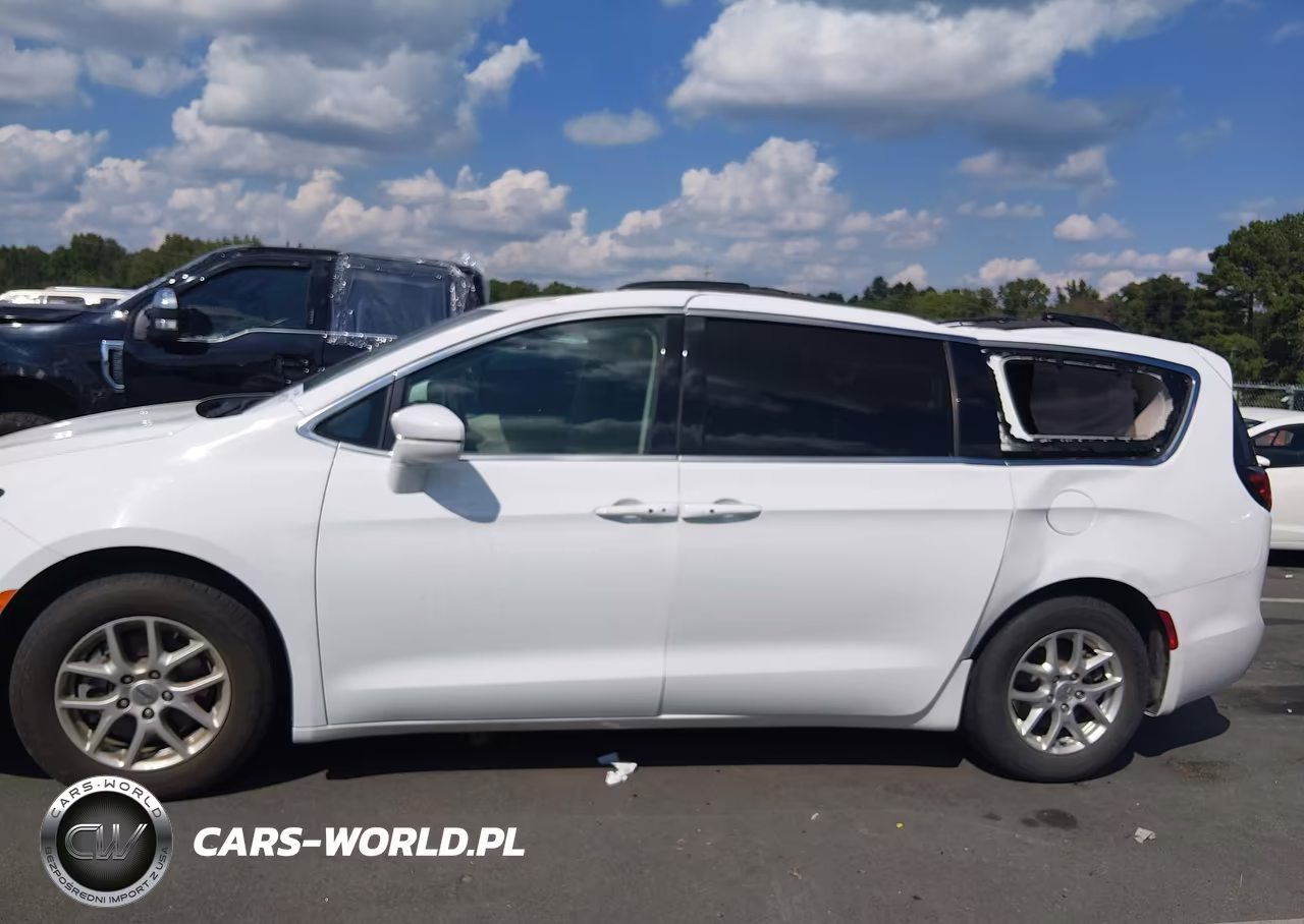 2022 Chrysler Pacifica Touring L VIN:2C4RC1BG8NR147291 - 13