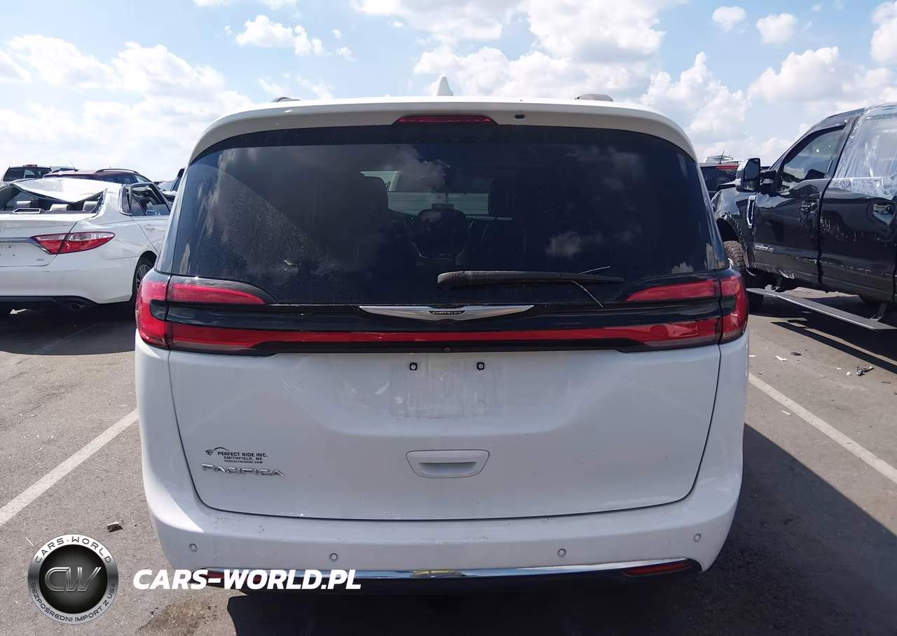 2022 Chrysler Pacifica Touring L VIN:2C4RC1BG8NR147291 - 15