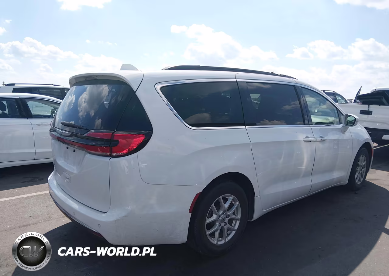 2022 Chrysler Pacifica Touring L VIN:2C4RC1BG8NR147291 - 4
