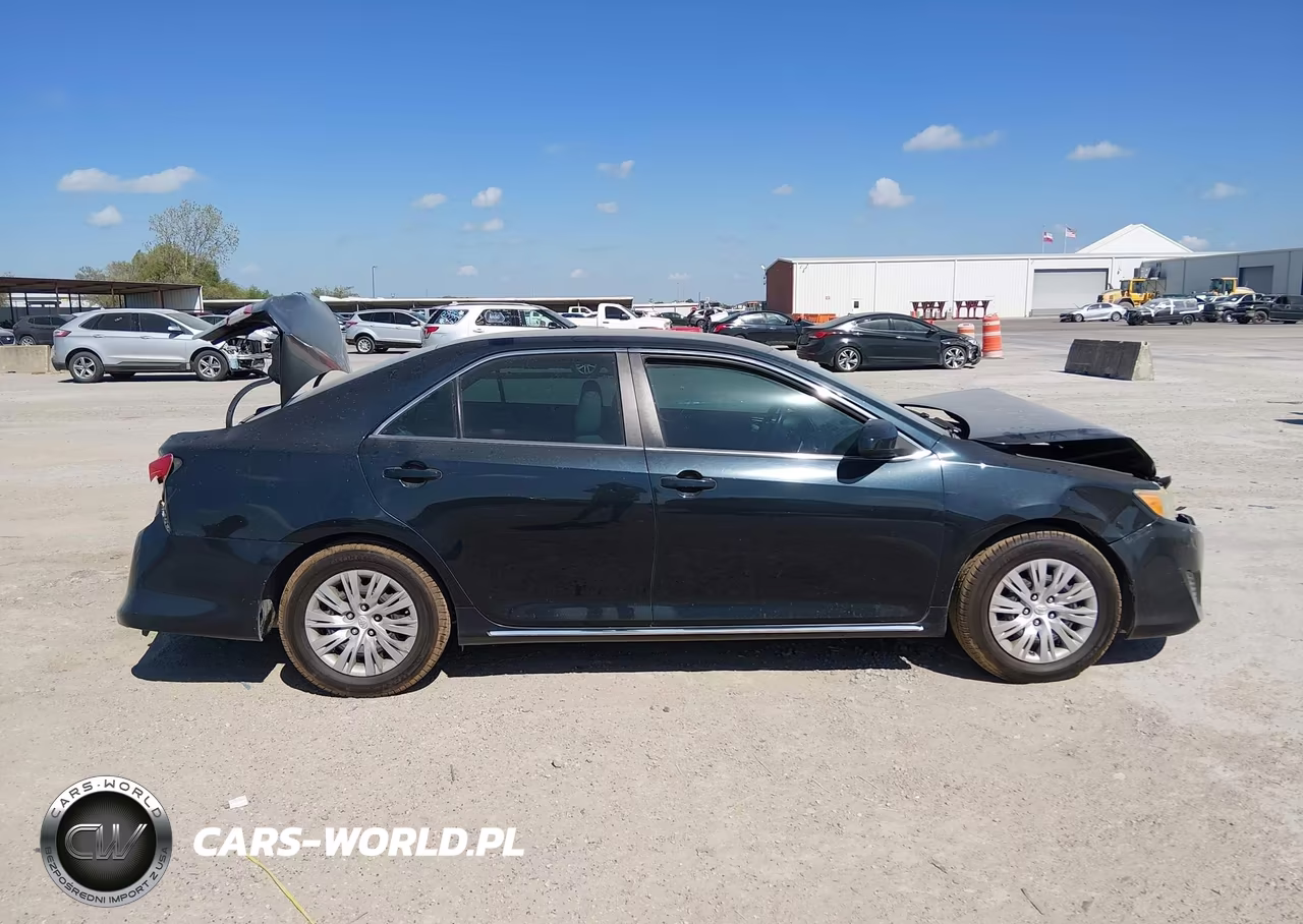 2014 Toyota Camry Le VIN:4T1BF1FK5EU401884 - 13