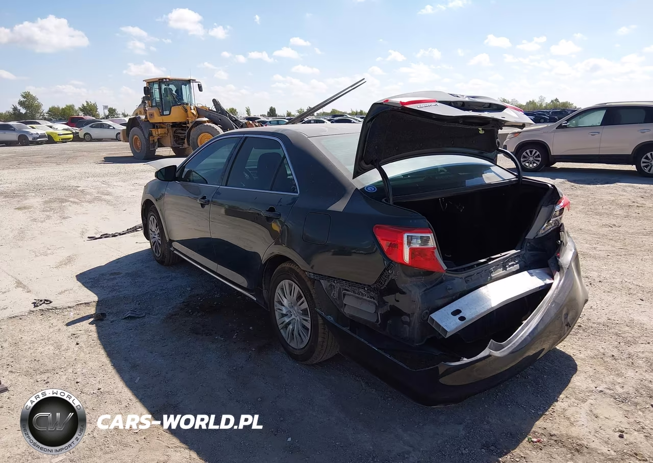 2014 Toyota Camry Le VIN:4T1BF1FK5EU401884 - 3