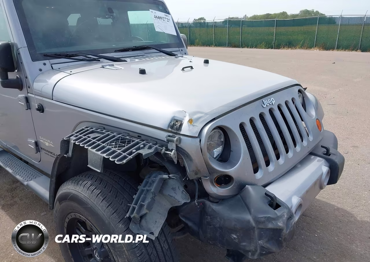 2013 Jeep Wrangler Unlimited Sahara VIN:1C4BJWEG2DL627785 - 6
