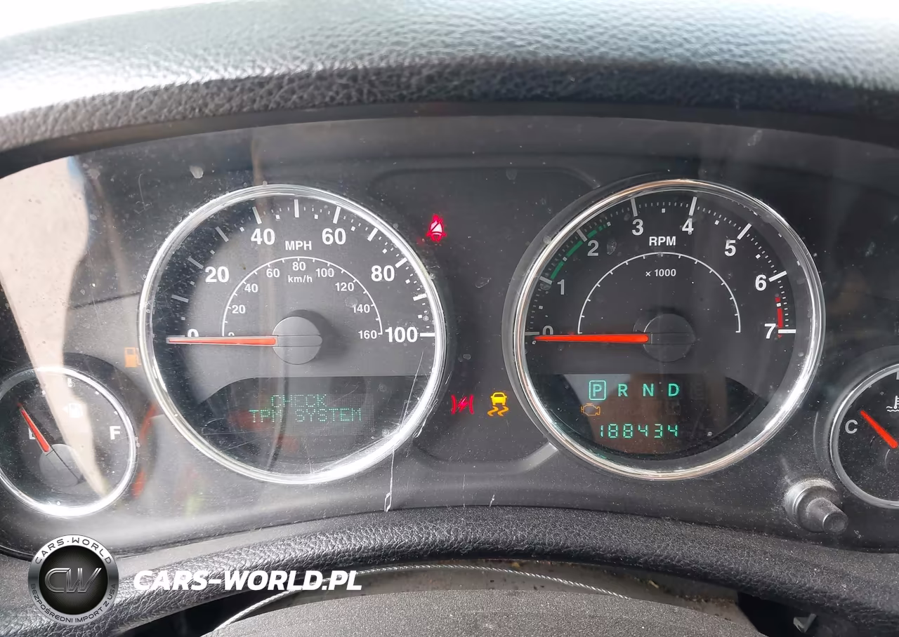 2013 Jeep Wrangler Unlimited Sahara VIN:1C4BJWEG2DL627785 - 7