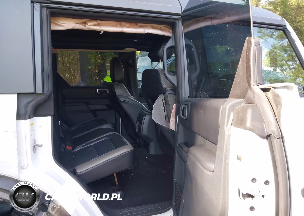 2025 Ford Bronco Outer Banks VIN:1FMDE8BH3SLB55868 - 8