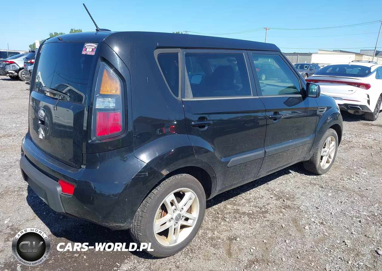 2011 Kia Soul + VIN:KNDJT2A2XB7733786 - 4