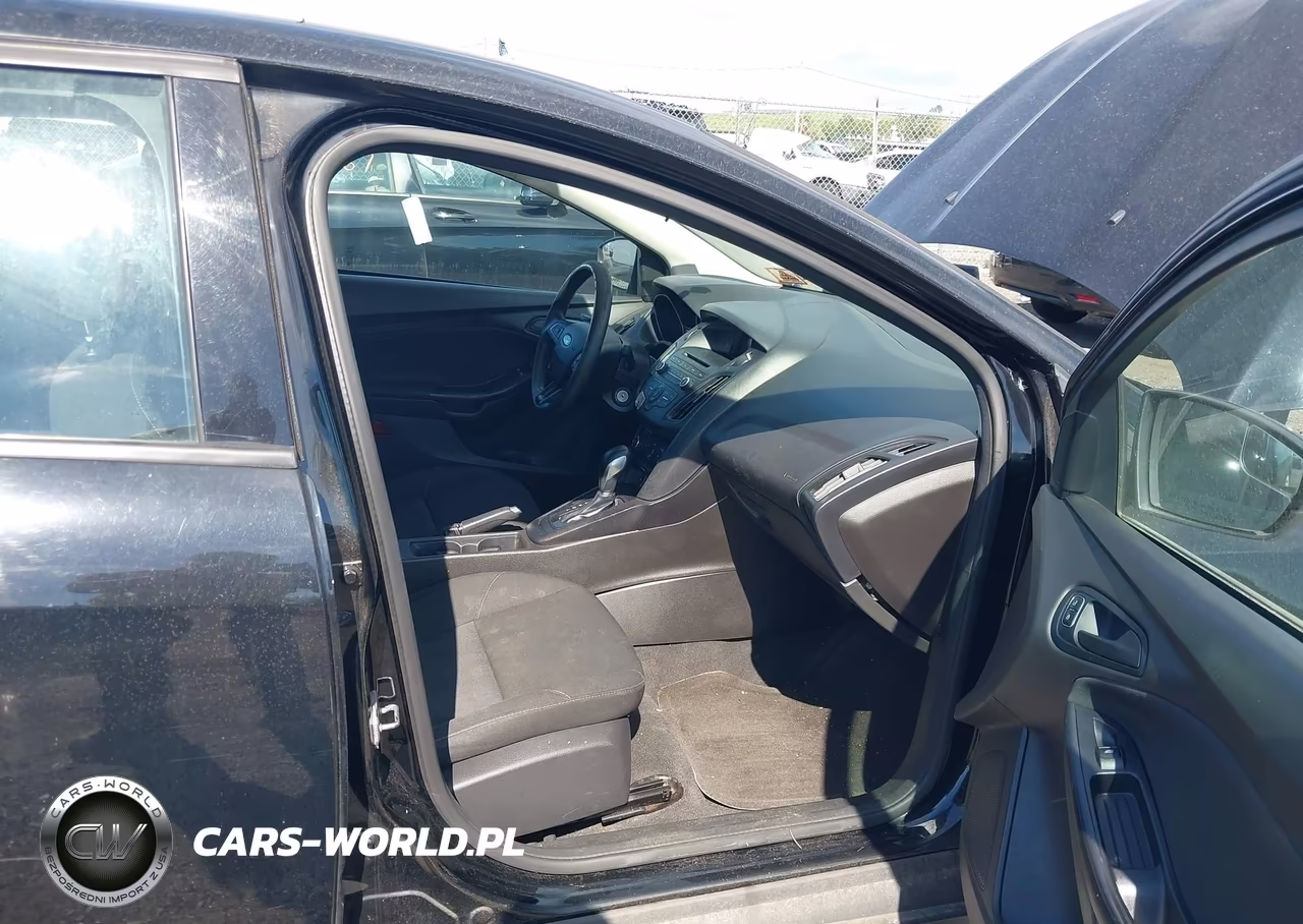 2016 Ford Focus S VIN:1FADP3E25GL240345 - 5