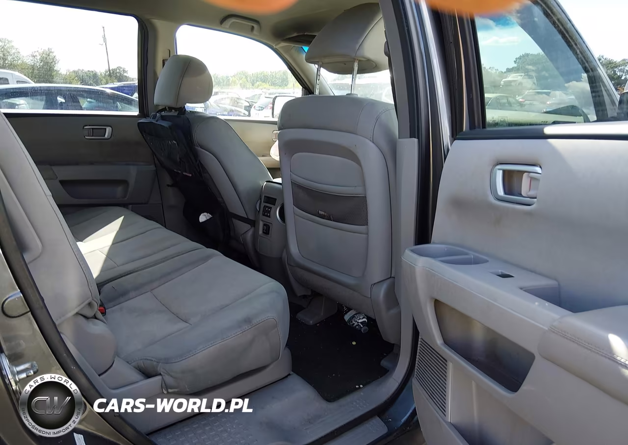 2011 Honda Pilot Lx VIN:5FNYF4H20BB051243 - 8