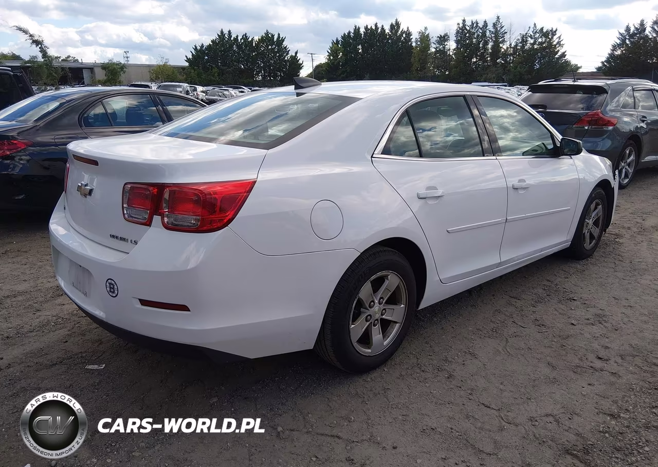 2015 Chevrolet Malibu Ls VIN:1G11B5SL6FF235651 - 4