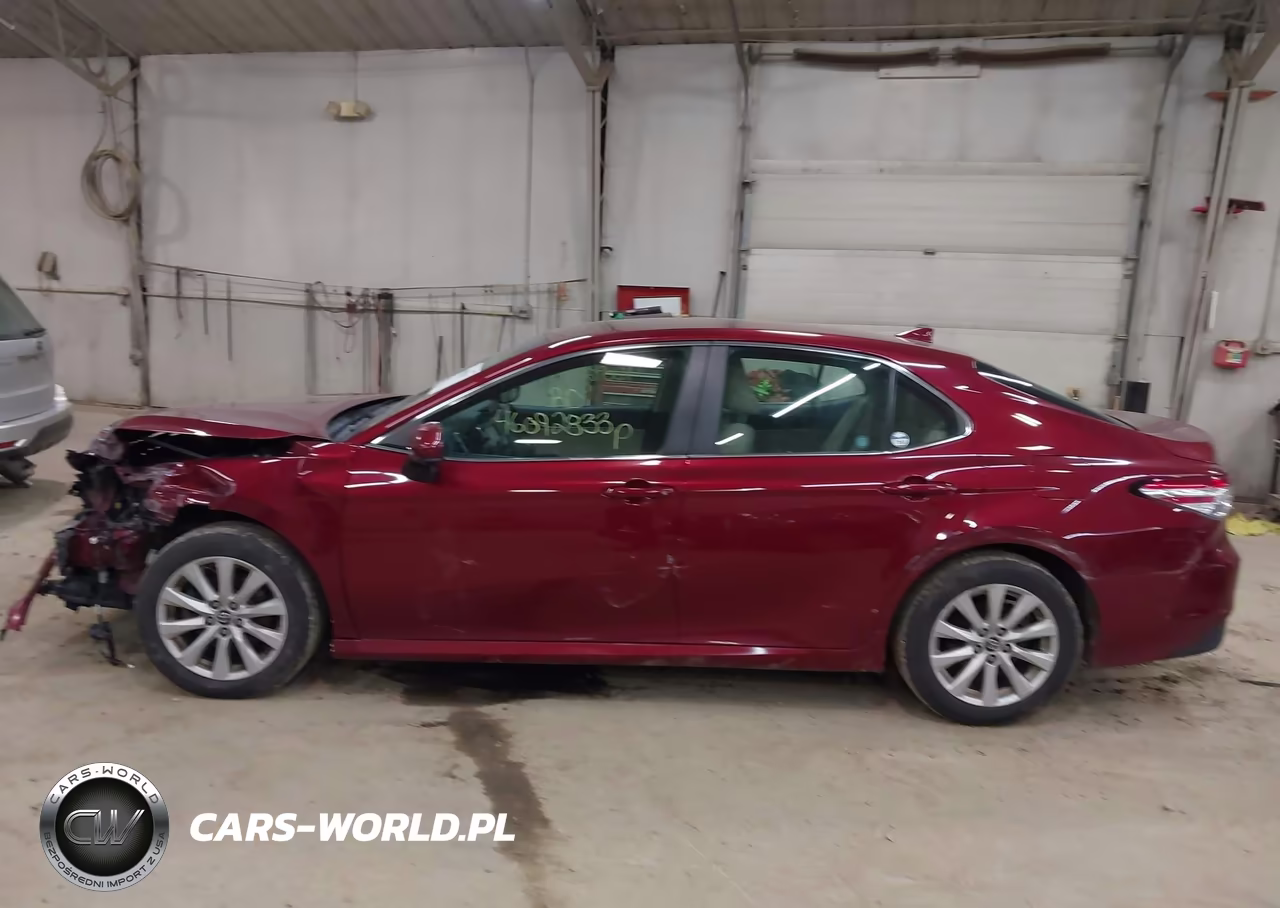 2019 Toyota Camry Le VIN:4T1B11HK1KU697235 - 14