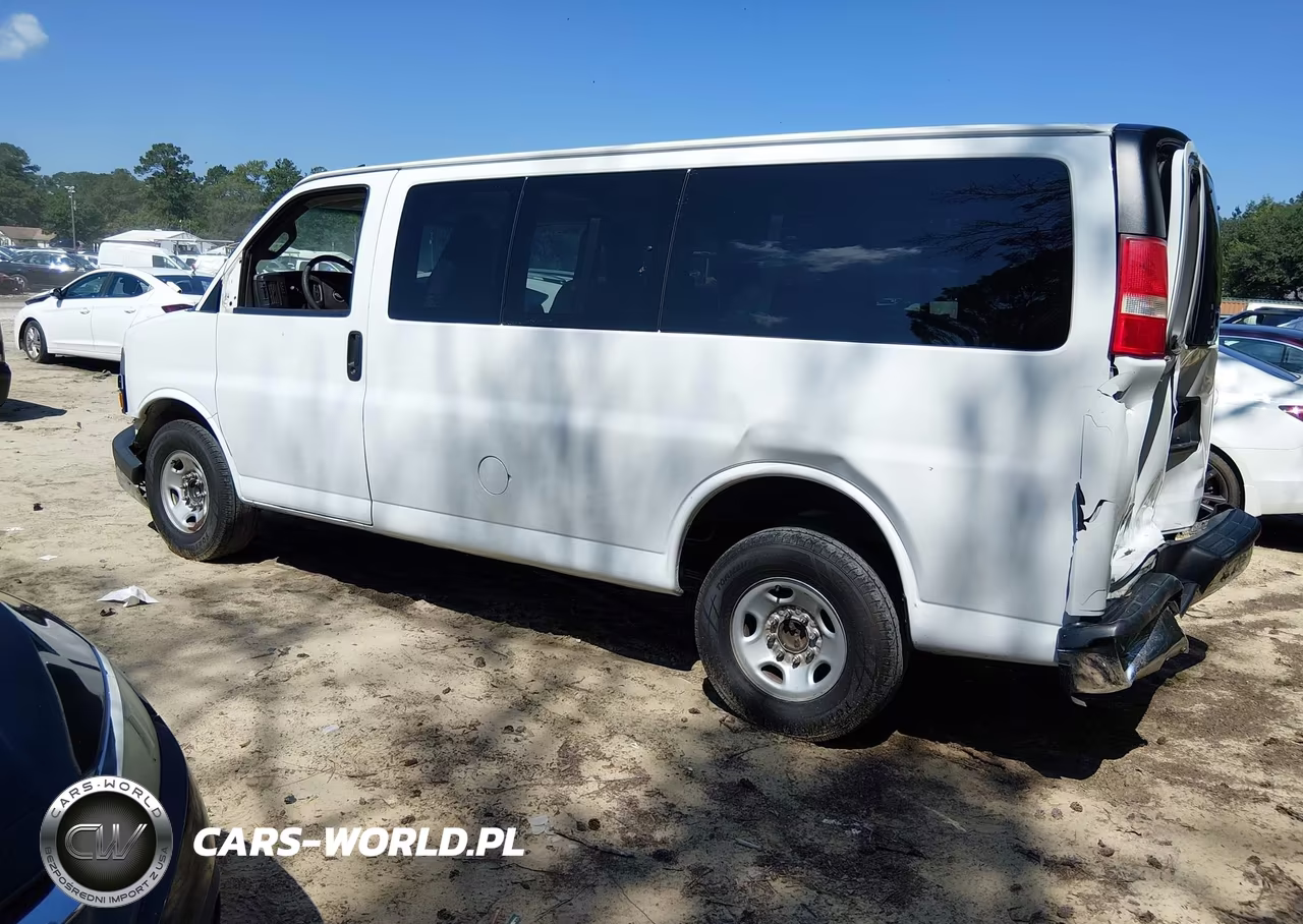 2017 Chevrolet Express 2500 Lt VIN:1GAWGFFG2H1338172 - 3
