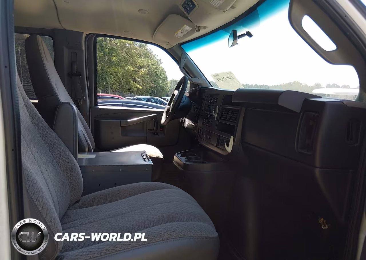 2017 Chevrolet Express 2500 Lt VIN:1GAWGFFG2H1338172 - 5