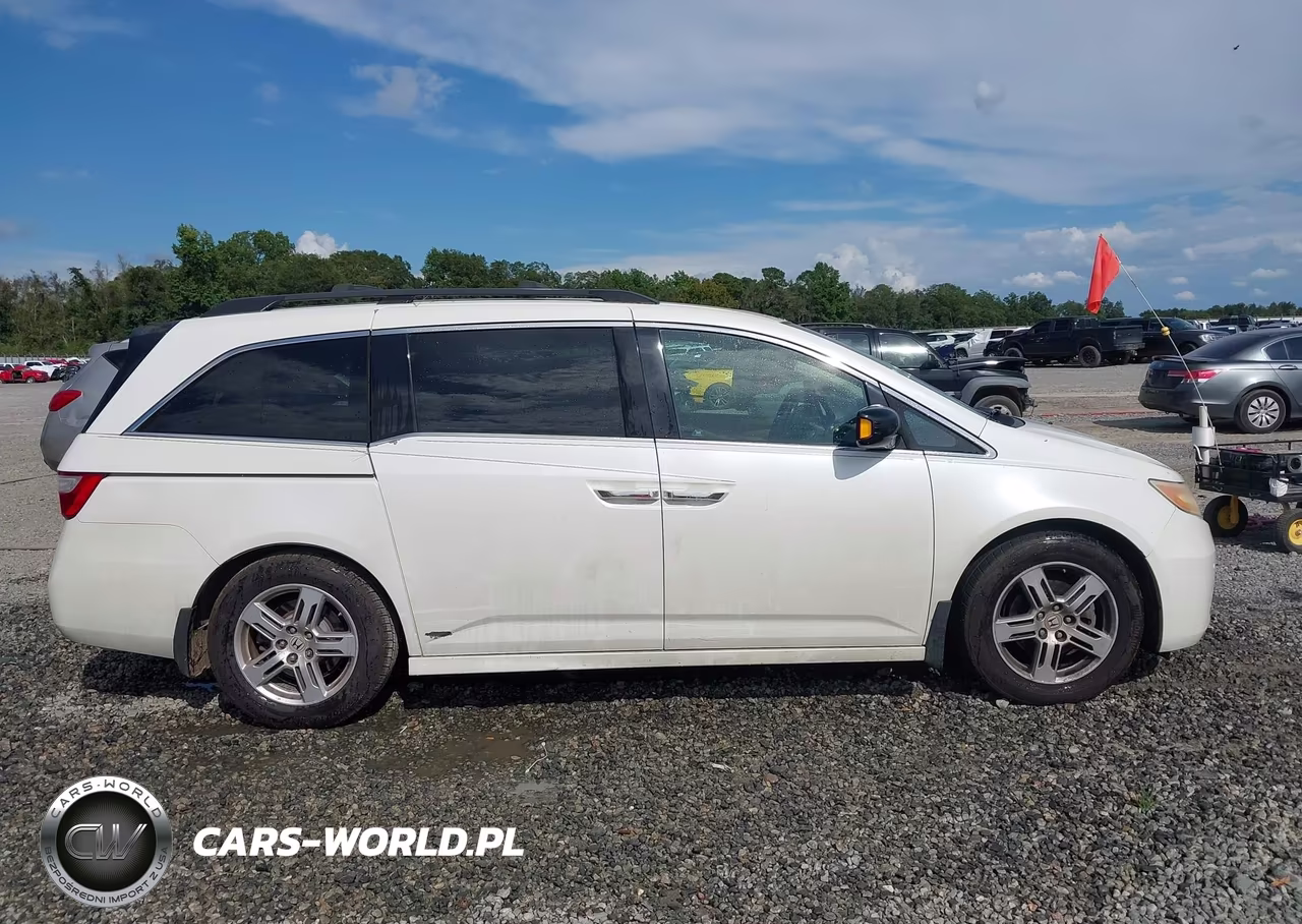 2012 Honda Odyssey Touring-Touring Elite VIN:5FNRL5H96CB010682 - 13